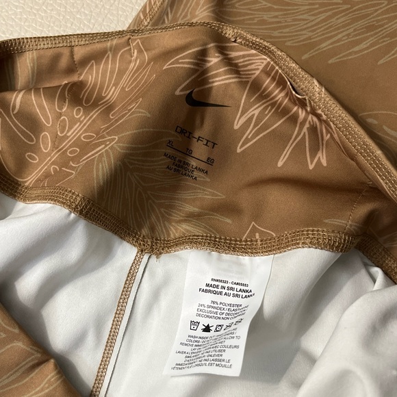 NWT - Nike One Luxe Mid Rise 7/8 Length Women’s Leggings - Size XL - Picture 11 of 11